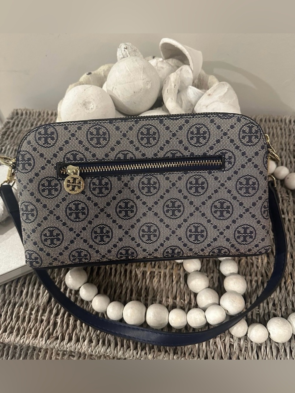 Shoulder bags - Picture 2 of 8